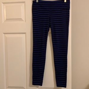 Athleta Chaturanga navy stripe yoga pants, Medium